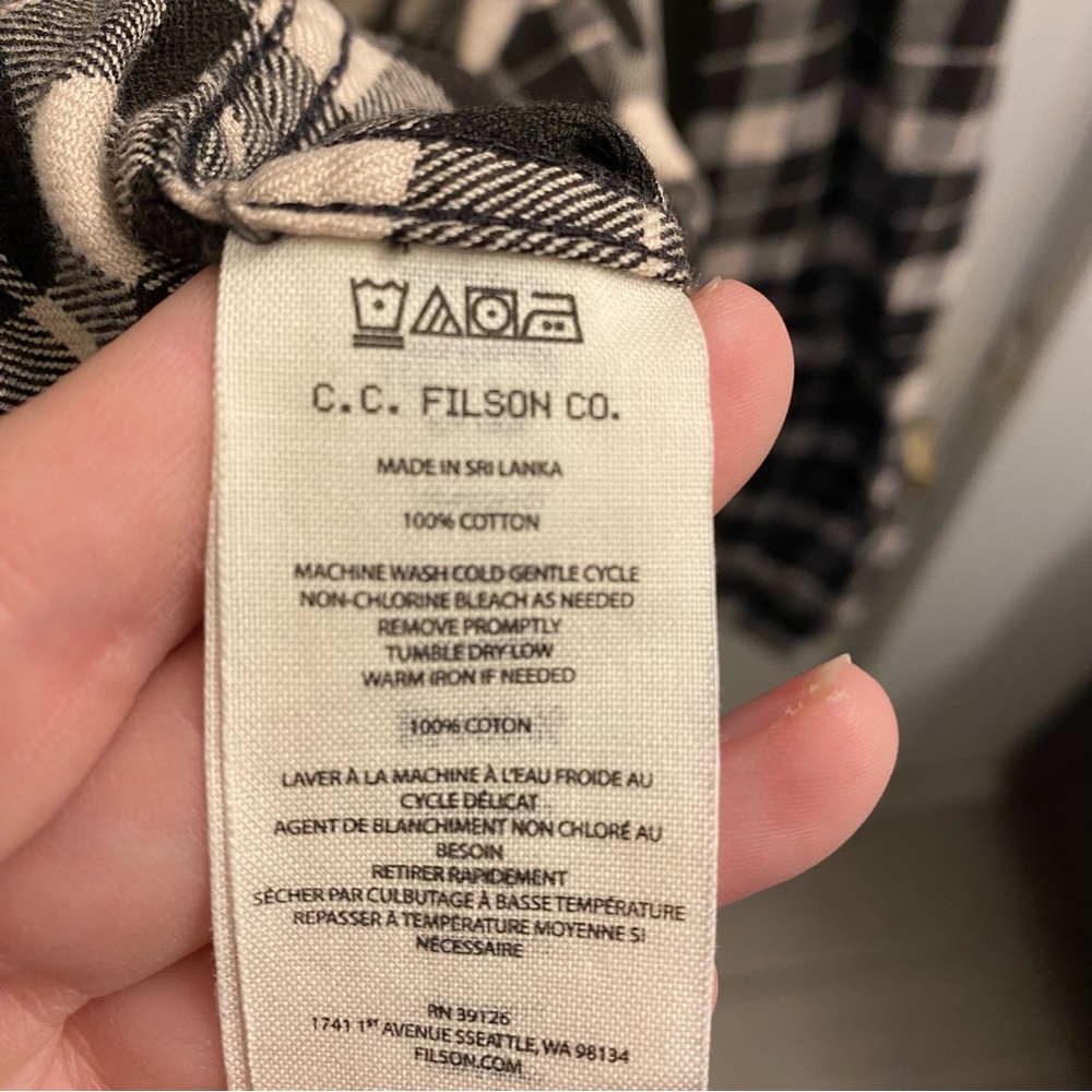 Filson Mens’ Button Down Size Medium - image 5